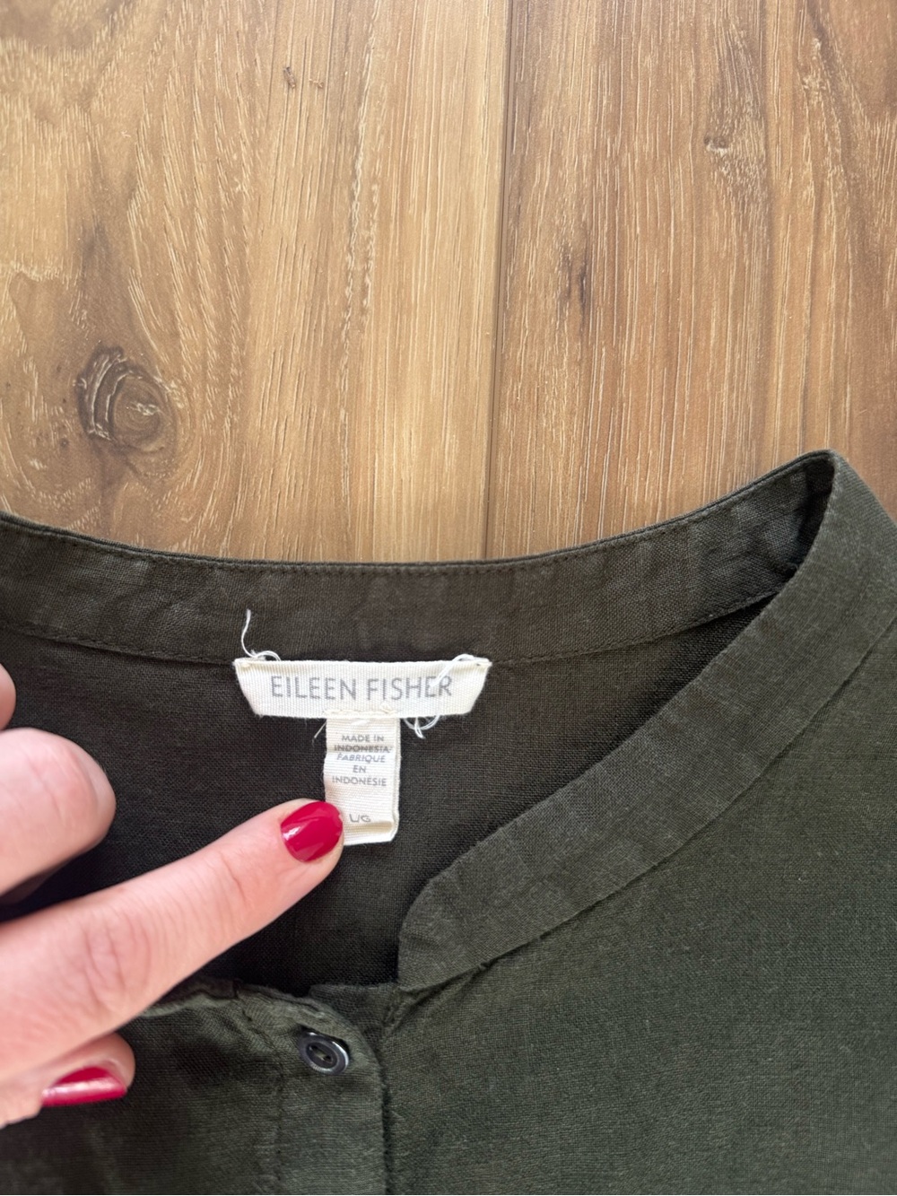Eileen Fisher Sleeveless Olive Button-Front Linen Top - Picture 4 of 6